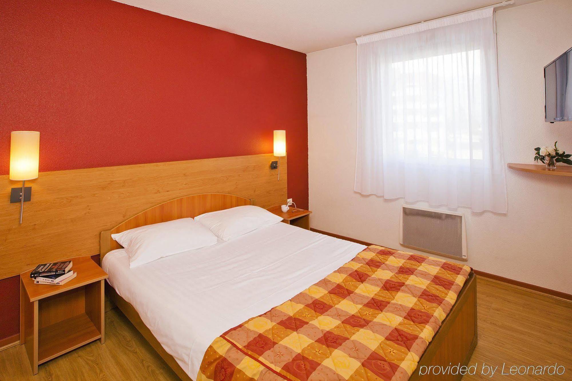 Aparthotel Sejours & Affaires Geneve Saint Genis Exterior foto